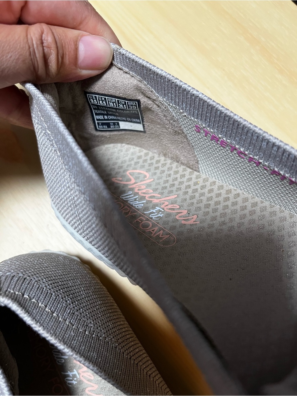 Skechers Slip On Size 9.5 Cleo Maya Light Grey Memory Foam Wide Fit Flats Shoes - Picture 5 of 11